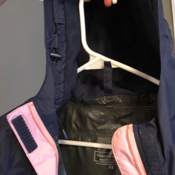Vineyard Vines rain jacket - Picture 3 of 3